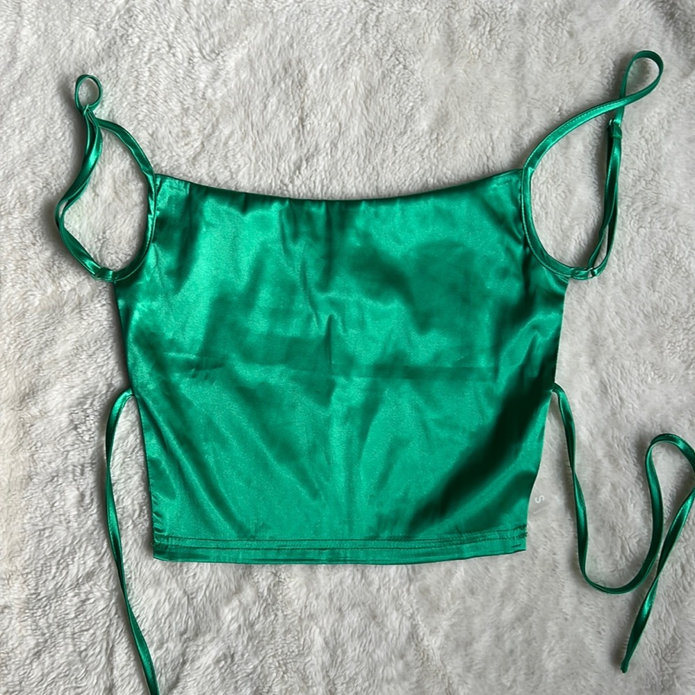 Backless Cropped Tank